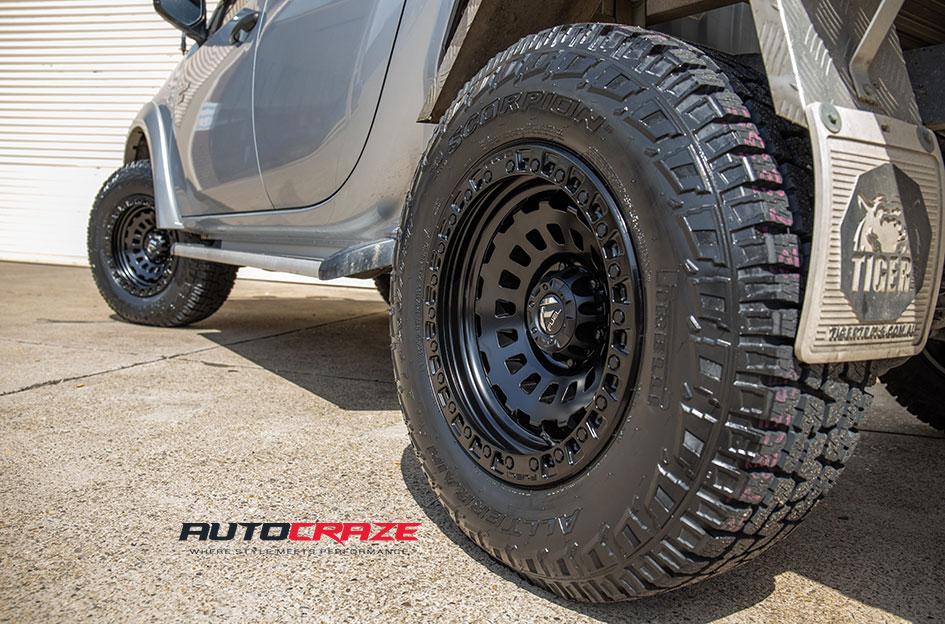 MITSUBISHI TRITON ZEPHYR MATTE BLACK